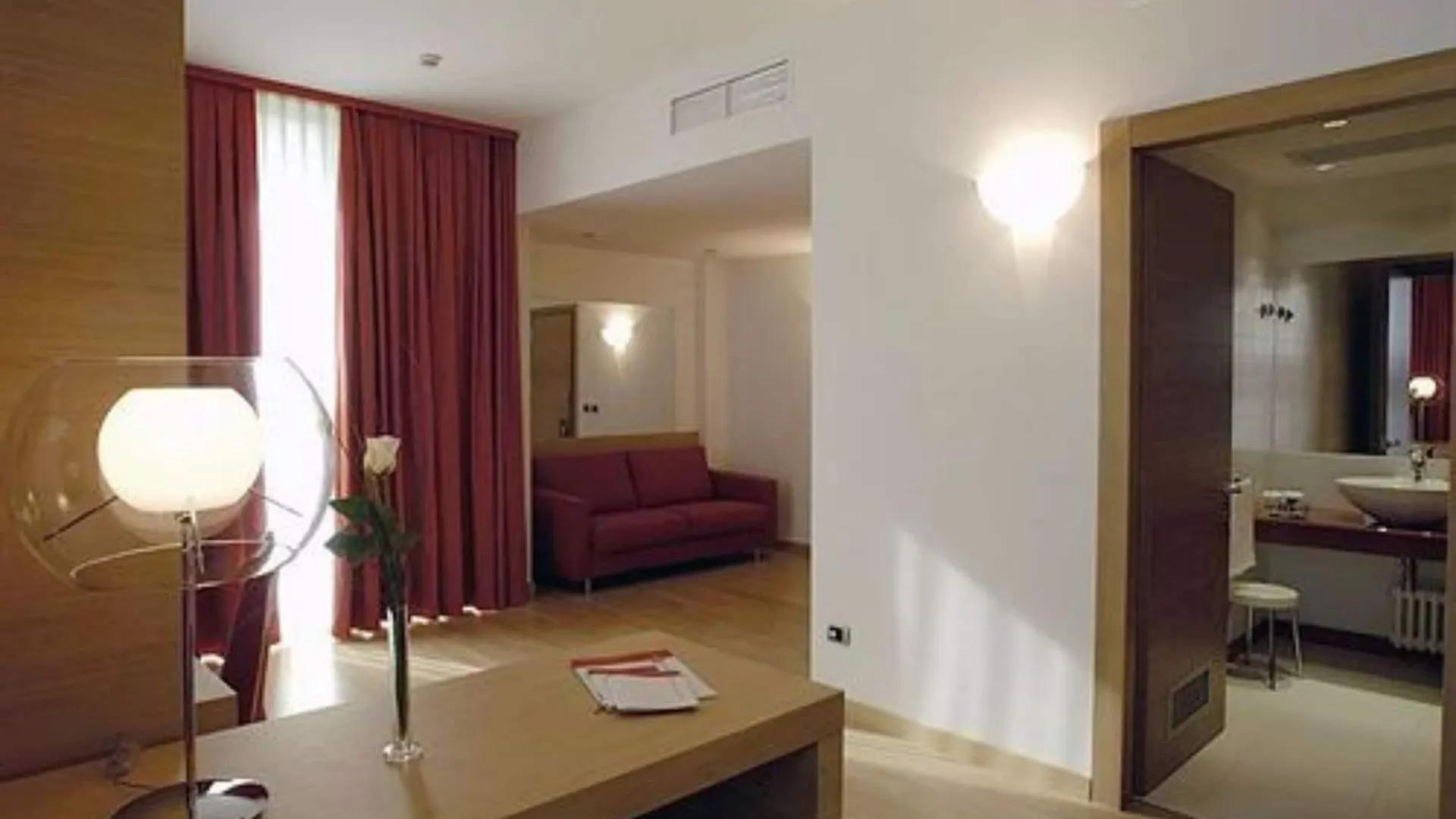 Hotel Remilia Reggio Emilia 4*,
